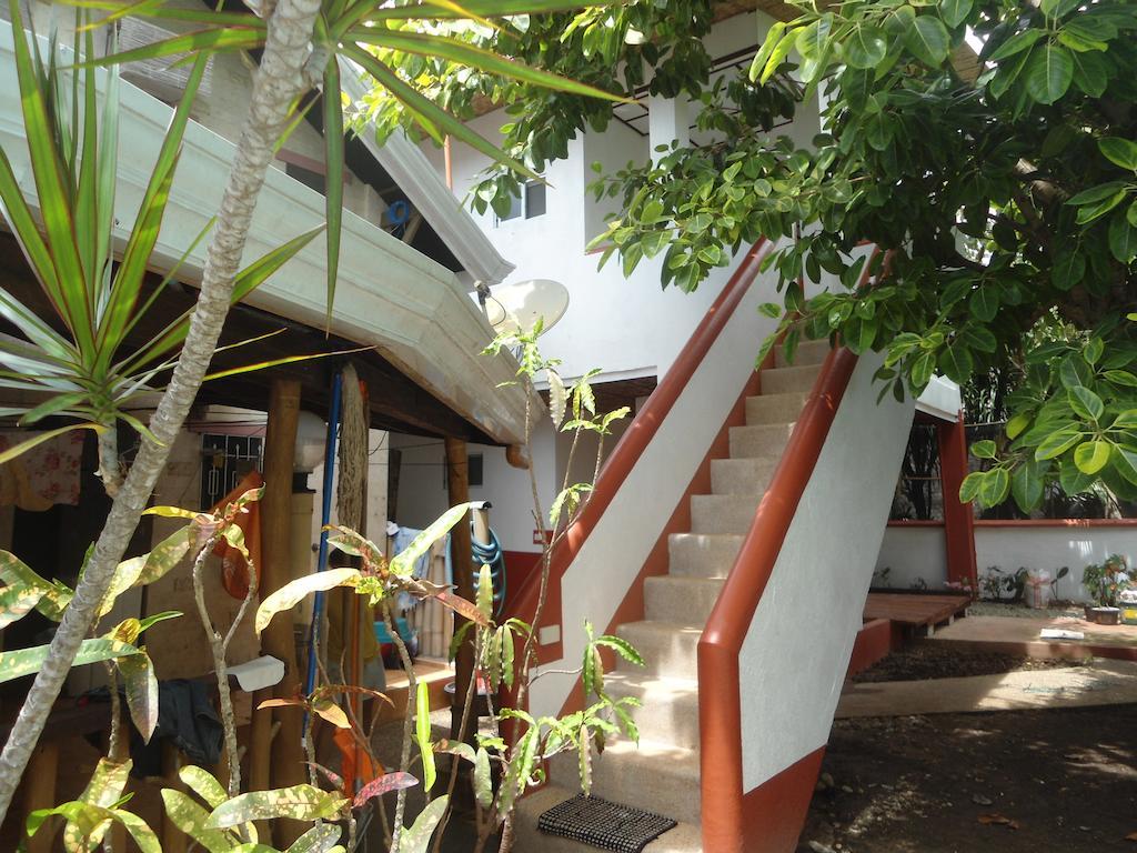 Menchu'S Pension House Panglao Bagian luar foto