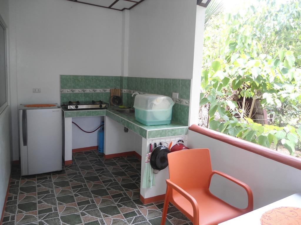 Menchu'S Pension House Panglao Bagian luar foto